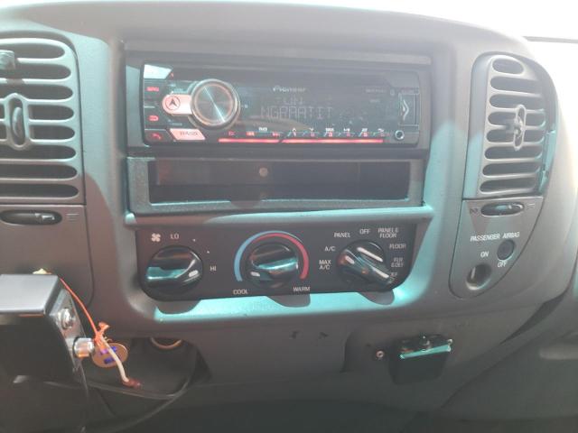 Photo 9 from auction – 2000 FORD F150 with VIN 1FTRX17L2YNC28847
