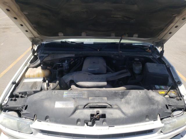 Photo 7 from auction – 2004 CHEVROLET SUBURBAN K with VIN 3GNFK16T04G193755