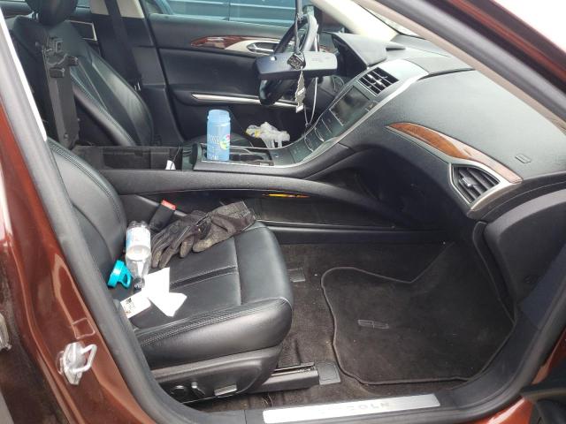 Photo 5 from auction – 2016 LINCOLN MKZ with VIN 3LN6L2G90GR625473