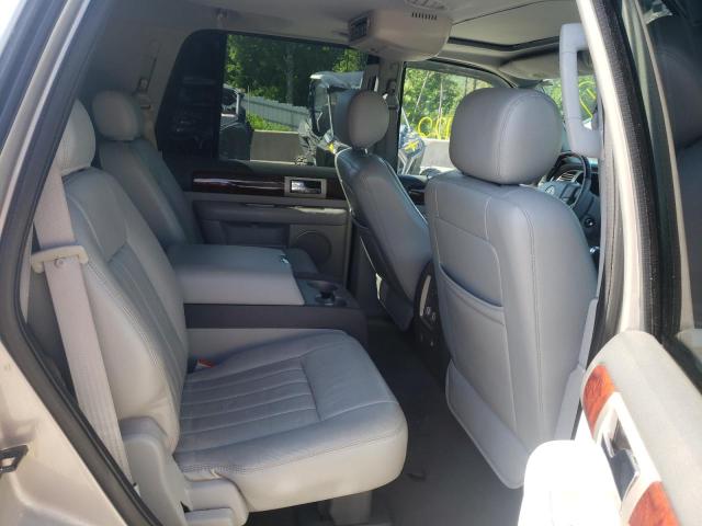 Photo 6 from auction – 2005 LINCOLN NAVIGATOR with VIN 5LMFU28535LJ05219