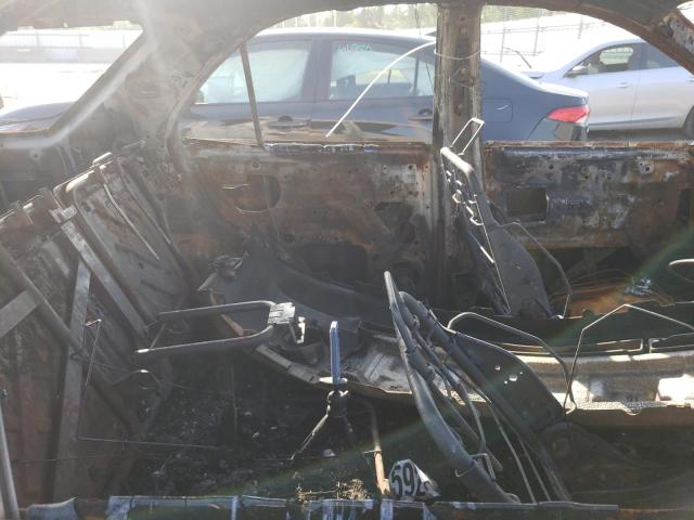 Photo 6 from auction – 2005 KIA SORENTO EX with VIN KNDJD733655490252