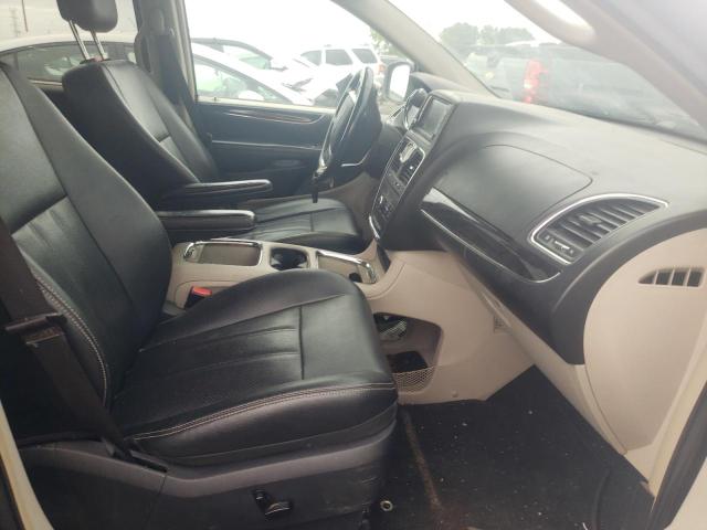 Photo 5 from auction – 2015 CHRYSLER TOWN & COU with VIN 2C4RC1CGXFR731255