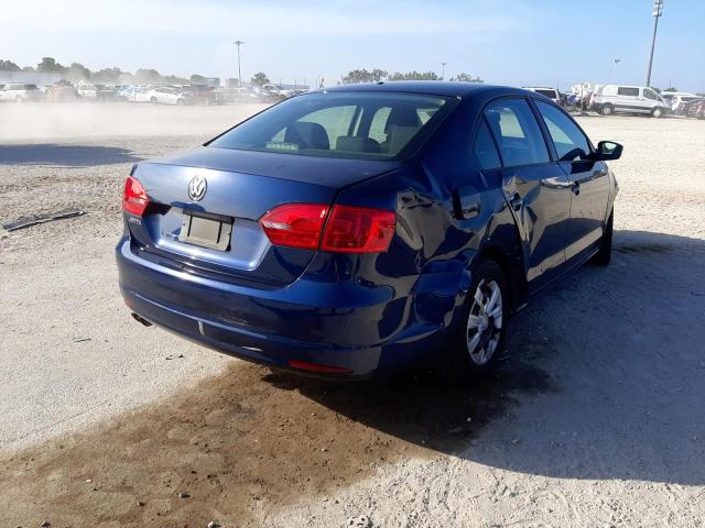 Photo 4 from auction – 2014 VOLKSWAGEN JETTA BASE with VIN 3VW2K7AJ9EM373865