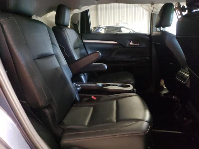 Photo 6 from auction – 2019 TOYOTA HIGHLANDER with VIN 5TDJZRFH5KS981857