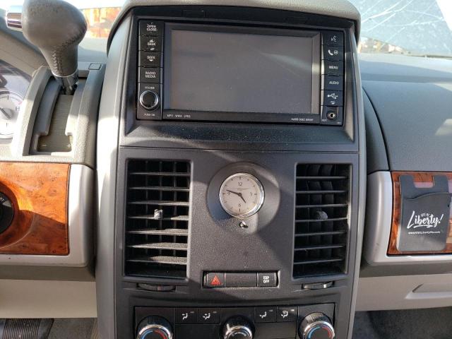 Photo 9 from auction – 2008 CHRYSLER TOWN & COU with VIN 2A8HR54P68R110154