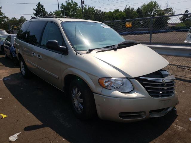 CHRYSLER TOWN & COU 2005 with VIN 2C8GP54L15R263315 - Photo from auction