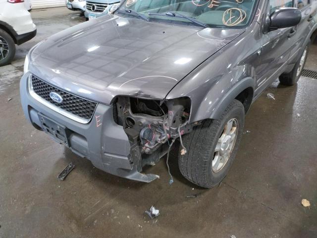 Photo 9 from auction – 2002 FORD ESCAPE XLT with VIN 1FMYU04142KB75414