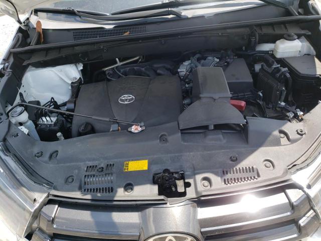 Photo 7 from auction – 2019 TOYOTA HIGHLANDER with VIN 5TDJZRFH6KS577255