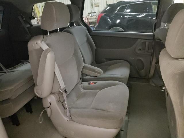 Photo 6 from auction – 2004 TOYOTA SIENNA CE with VIN 5TDZA23C24S000624