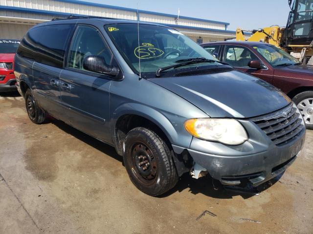 CHRYSLER TOWN & COU 2005 with VIN 2C4GP44R85R207422 - Photo from auction