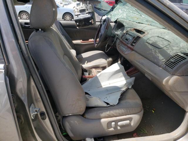 Photo 5 from auction – 2004 TOYOTA CAMRY LE with VIN 4T1BF32K74U578355