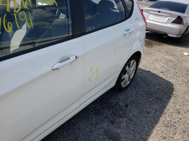 Photo 9 from auction – 2017 HYUNDAI ACCENT GLS with VIN KMHCU5AE2EU177833