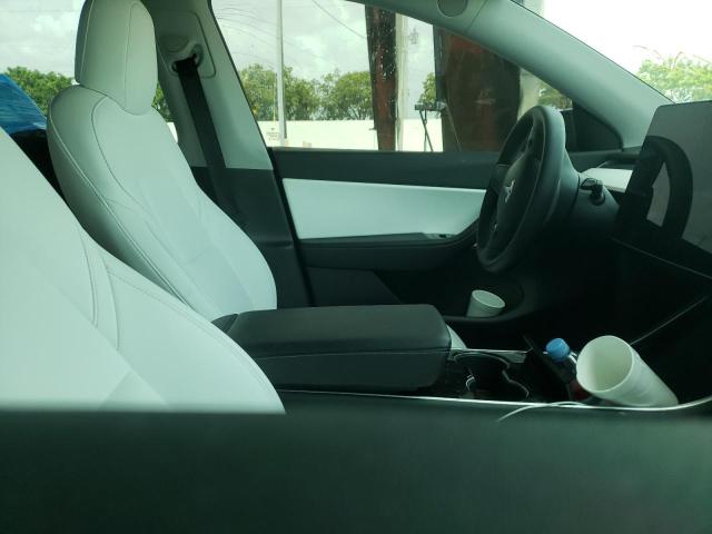 Photo 5 from auction – 2021 TESLA MODEL Y with VIN 5YJYGDEE7MF071679