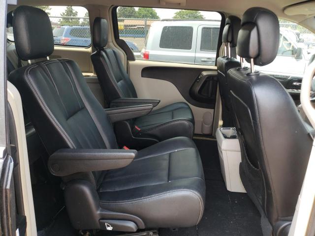 Photo 6 from auction – 2016 CHRYSLER TOWN & COU with VIN 2C4RC1BG8GR281589