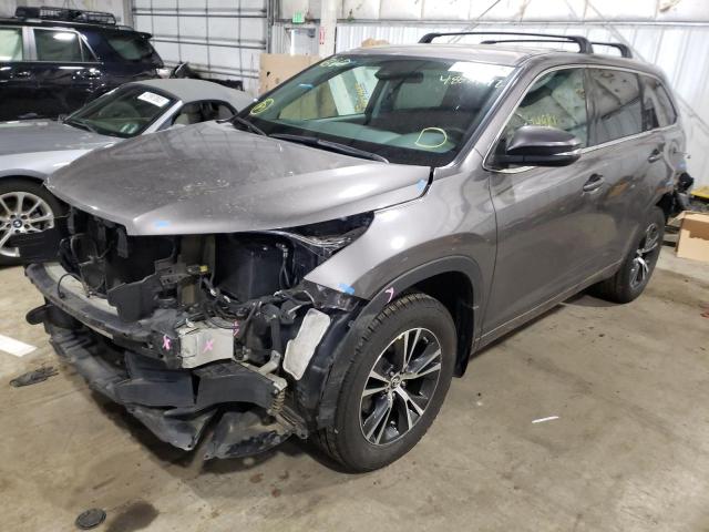Photo 2 from auction – 2017 TOYOTA HIGHLANDER with VIN 5TDBZRFHXHS427968