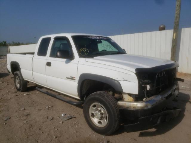 CHEVROLET SILVERADO 2003 with VIN 1GCHC29163E364223 - Photo from auction