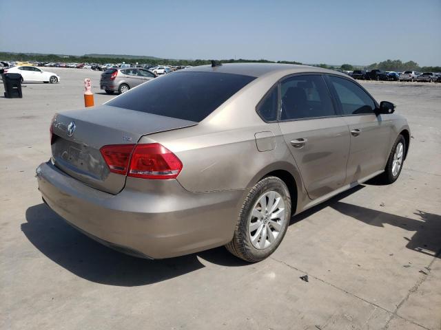 Photo 4 from auction – 2015 VOLKSWAGEN PASSAT S with VIN 1VWAT7A30FC016667