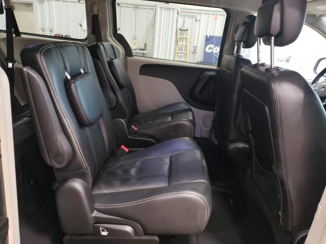 Photo 6 from auction – 2013 CHRYSLER TOWN & COU with VIN 2C4RC1BG2DR613828