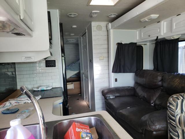 Photo 6 from auction – 2002 FORD BUS CHASSI with VIN 1FCNF53S020A03434