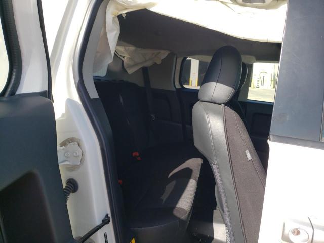 Photo 6 from auction – 2014 TOYOTA FJ CRUISER with VIN JTEBU4BF2EK200049