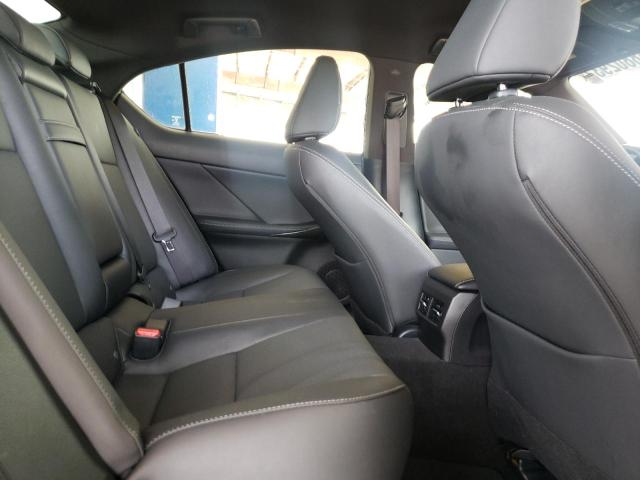 Photo 6 from auction – 2021 LEXUS IS 300 with VIN JTHAA1D27M5112451