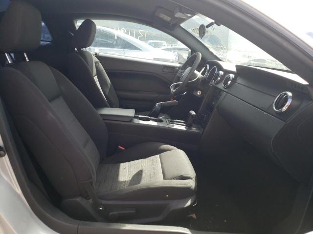 Photo 5 from auction – 2005 FORD MUSTANG with VIN 1ZVFT80N355126422