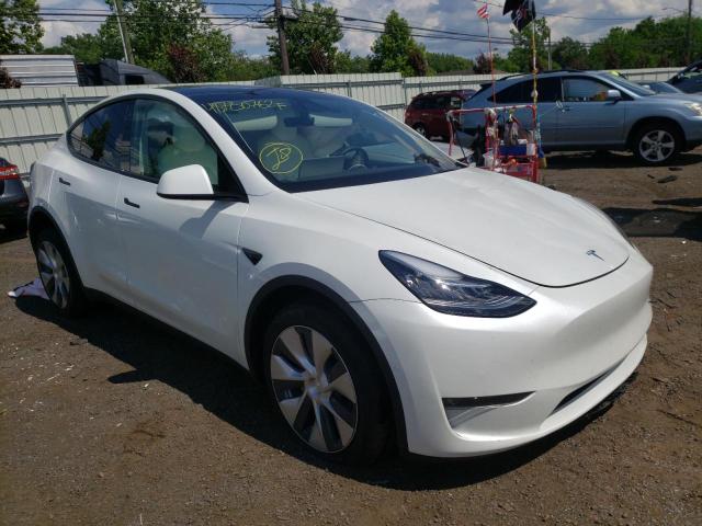 TESLA MODEL Y 2022 with VIN 7SAYGDEE3NF353760 - Photo from auction