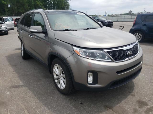 KIA SORENTO EX 2015 with VIN 5XYKU4A70FG636405 - Photo from auction
