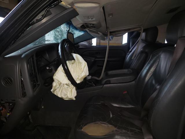 Photo 5 from auction – 2004 CHEVROLET AVALANCHE with VIN 3GNEK12T54G183952