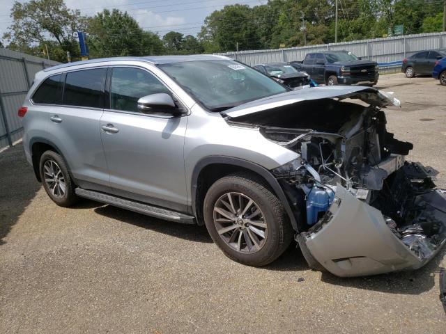 TOYOTA HIGHLANDER 2017 with VIN 5TDKZRFH6KS554093 - Photo from auction