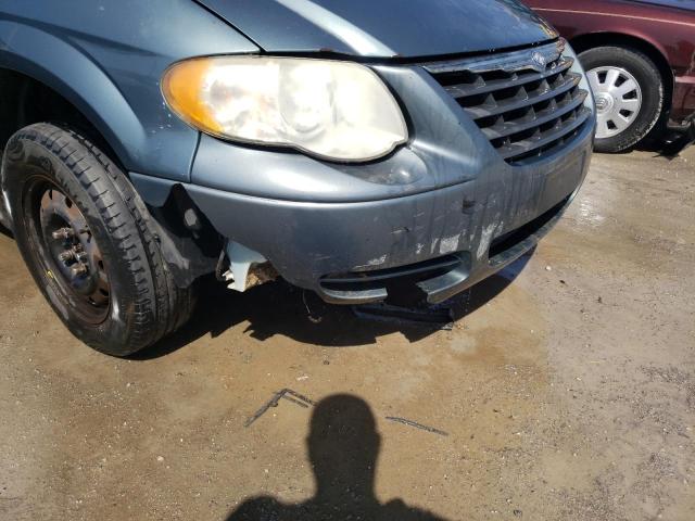 Photo 9 from auction – 2005 CHRYSLER TOWN & COU with VIN 2C4GP44R85R207422