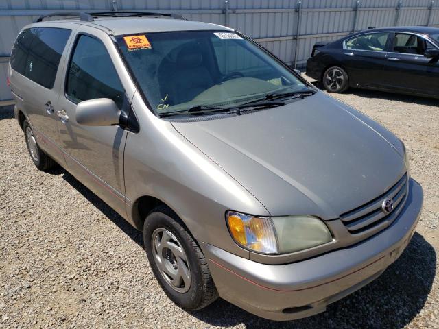 TOYOTA SIENNA LE 2001 with VIN 4T3ZF13C81U392272 - Photo from auction