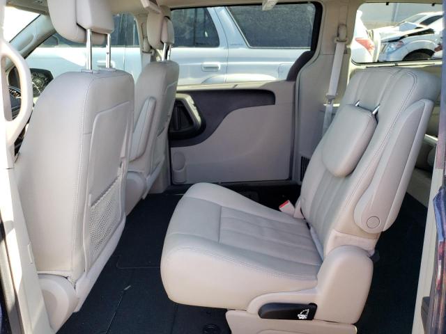 Photo 6 from auction – 2015 CHRYSLER TOWN & COU with VIN 2C4RC1CG4FR562110