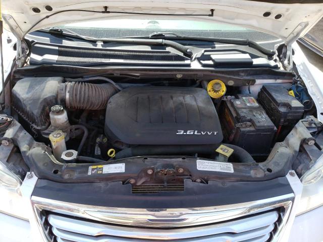 Photo 7 from auction – 2014 CHRYSLER TOWN & COU with VIN 2C4RC1GG0ER279857