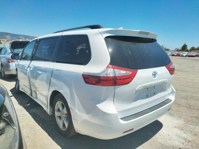 Photo 3 from auction – 2018 TOYOTA SIENNA LE with VIN 5TDKZ3DC9JS940445