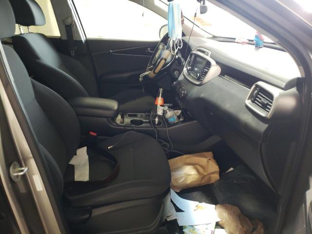 Photo 5 from auction – 2017 KIA SORENTO LX with VIN 5XYPGDA30HG239256