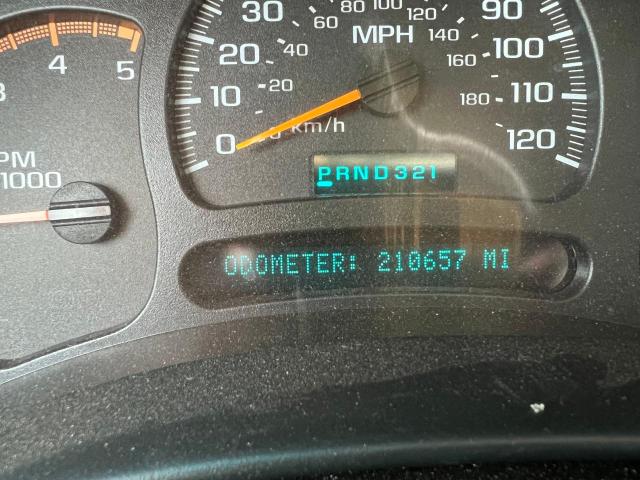 Photo 8 from auction – 2003 CHEVROLET SILVERADO with VIN 1GCHC23183F194045