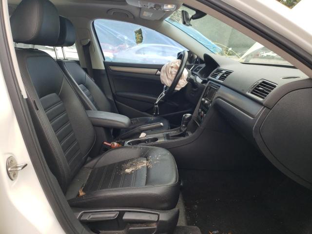Photo 5 from auction – 2015 VOLKSWAGEN PASSAT SE with VIN 1VWBT7A31FC099076