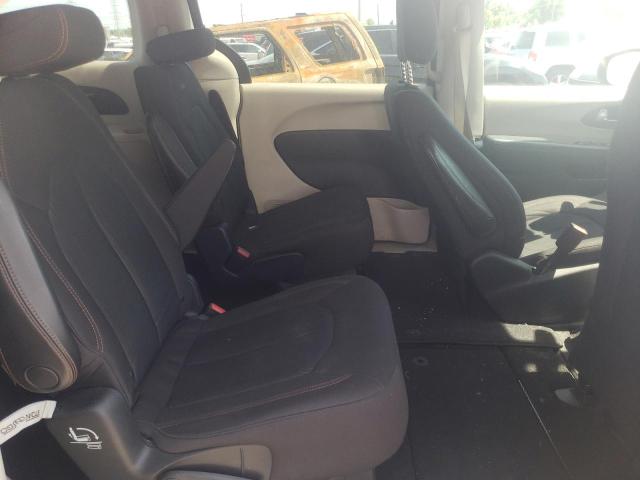 Photo 6 from auction – 2017 CHRYSLER PACIFICA T with VIN 2C4RC1DG5HR635616
