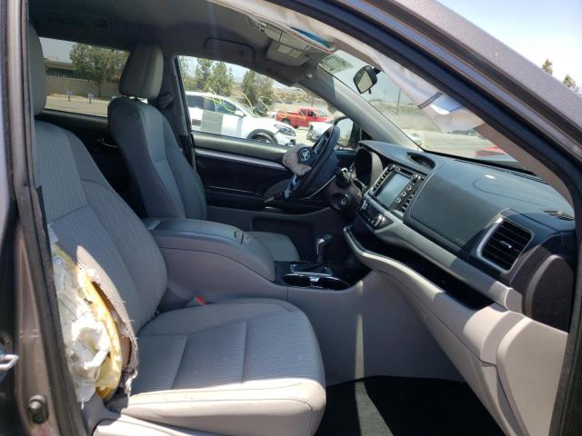Photo 5 from auction – 2016 TOYOTA HIGHLANDER with VIN 5TDZKRFH3GS179483