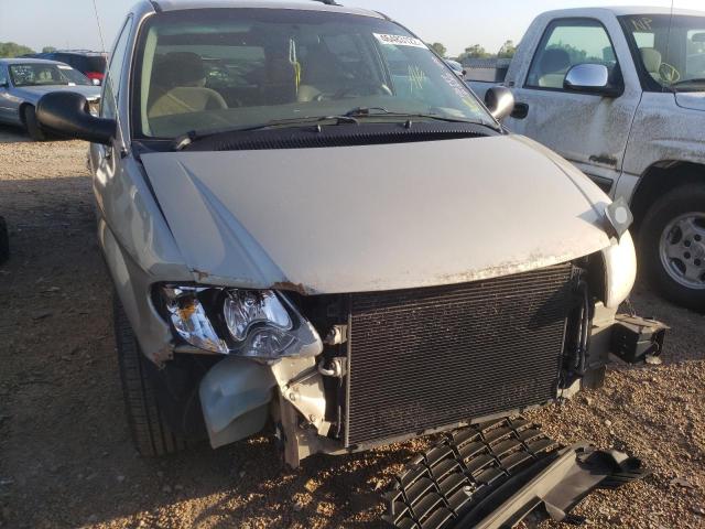 Photo 9 from auction – 2006 CHRYSLER TOWN & COU with VIN 1A4GP45R06B760946
