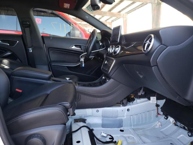 Photo 5 from auction – 2016 MERCEDES-BENZ CLA 250 with VIN WDDSJ4EB3GN348269