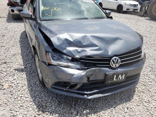 Photo 9 from auction – 2017 VOLKSWAGEN JETTA with VIN 3VW2B7AJXHM252072