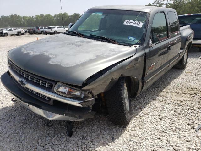 Photo 2 from auction – 2000 CHEVROLET SILVERADO with VIN 1GCEK19T3YZ178639