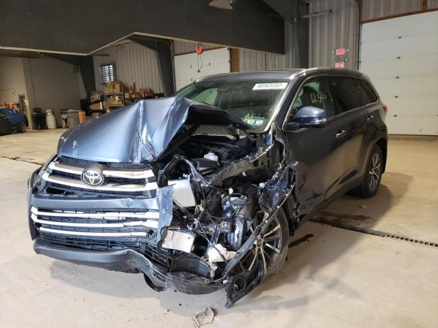 Photo 2 from auction – 2019 TOYOTA HIGHLANDER with VIN 5TDJZRFH5KS981857