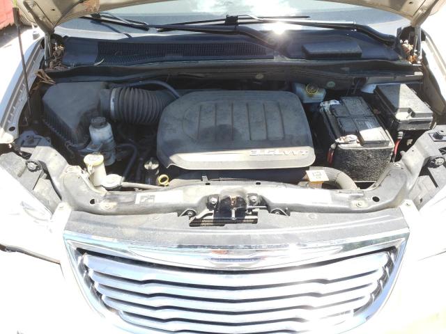 Photo 7 from auction – 2013 CHRYSLER TOWN & COU with VIN 2C4RC1BG0DR615674