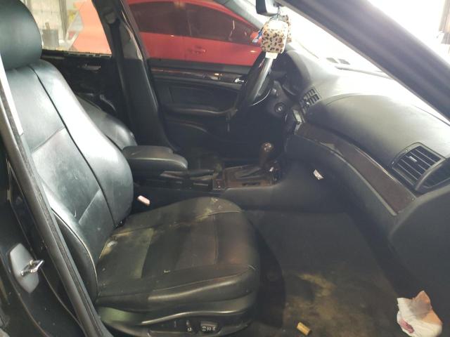 Photo 5 from auction – 2004 BMW 325 I with VIN WBAET37494NJ44000