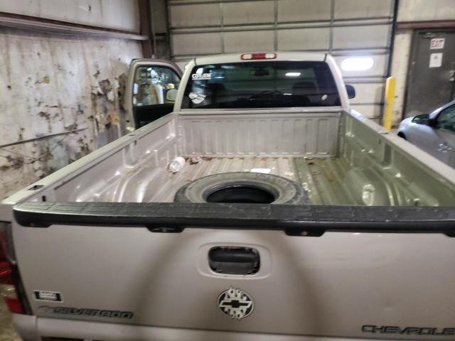 Photo 6 from auction – 2004 CHEVROLET SILVERADO with VIN 1GCEK14T04E184245
