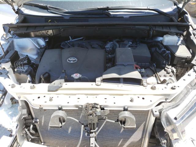 Photo 7 from auction – 2018 TOYOTA HIGHLANDER with VIN 5TDJZRFH5JS815269