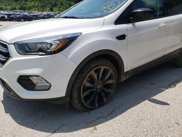 Photo 9 from auction – 2017 FORD ESCAPE SE with VIN 1FMCU0GD0HUC21897